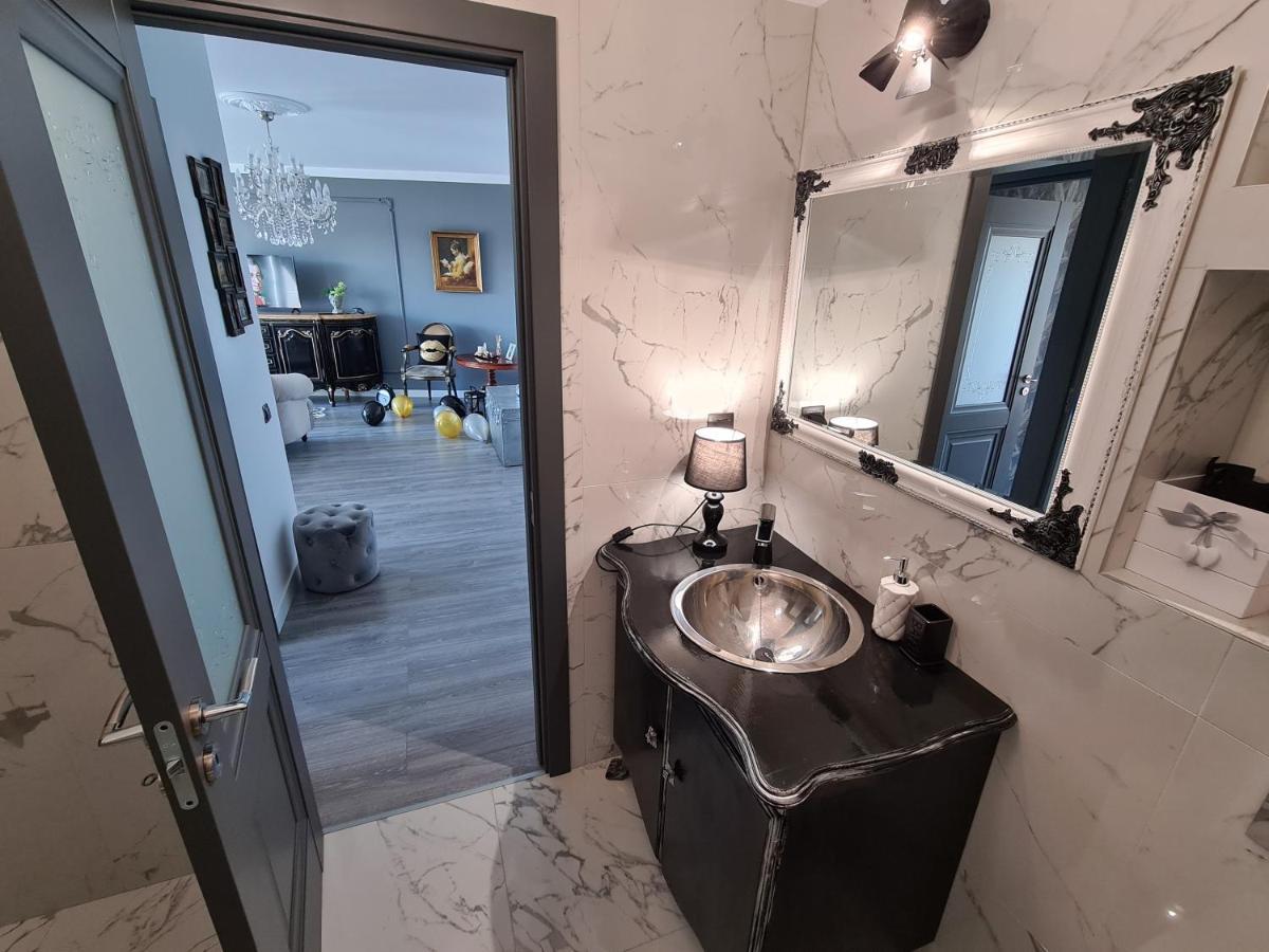 Parisian Apartment Cluj Ngoại thất bức ảnh